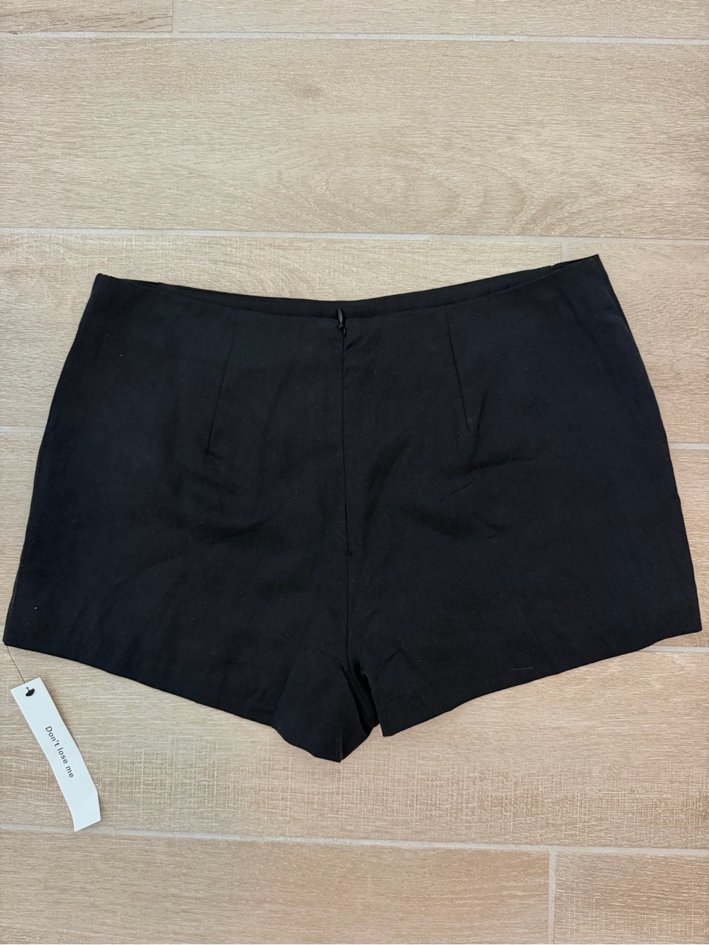 NWT Reformation June Low Rise Shorts - Picture 6 of 6